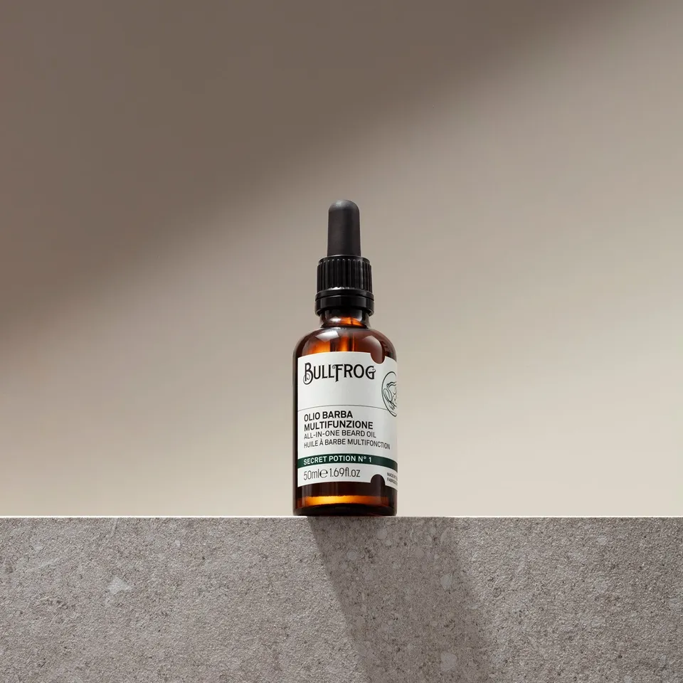 bullfrog-all-in-one-beard-oil-secret-potion-n-1-olio-da-barba-multiuso-30-ml image 1