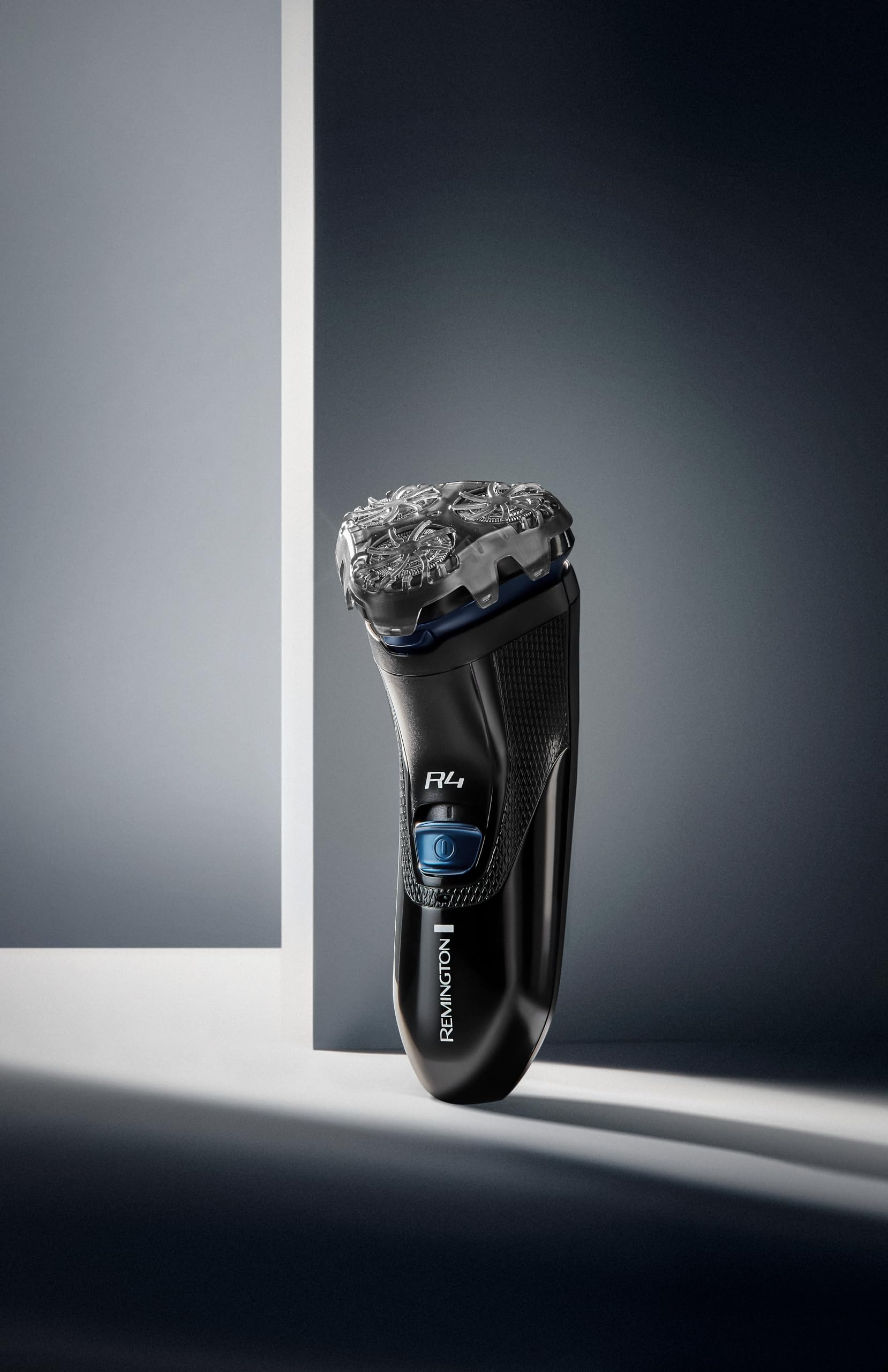 remington-r4-style-series-r4002-rasoio-elettrico-a-testine-rotanti-con-lame-fles image 2