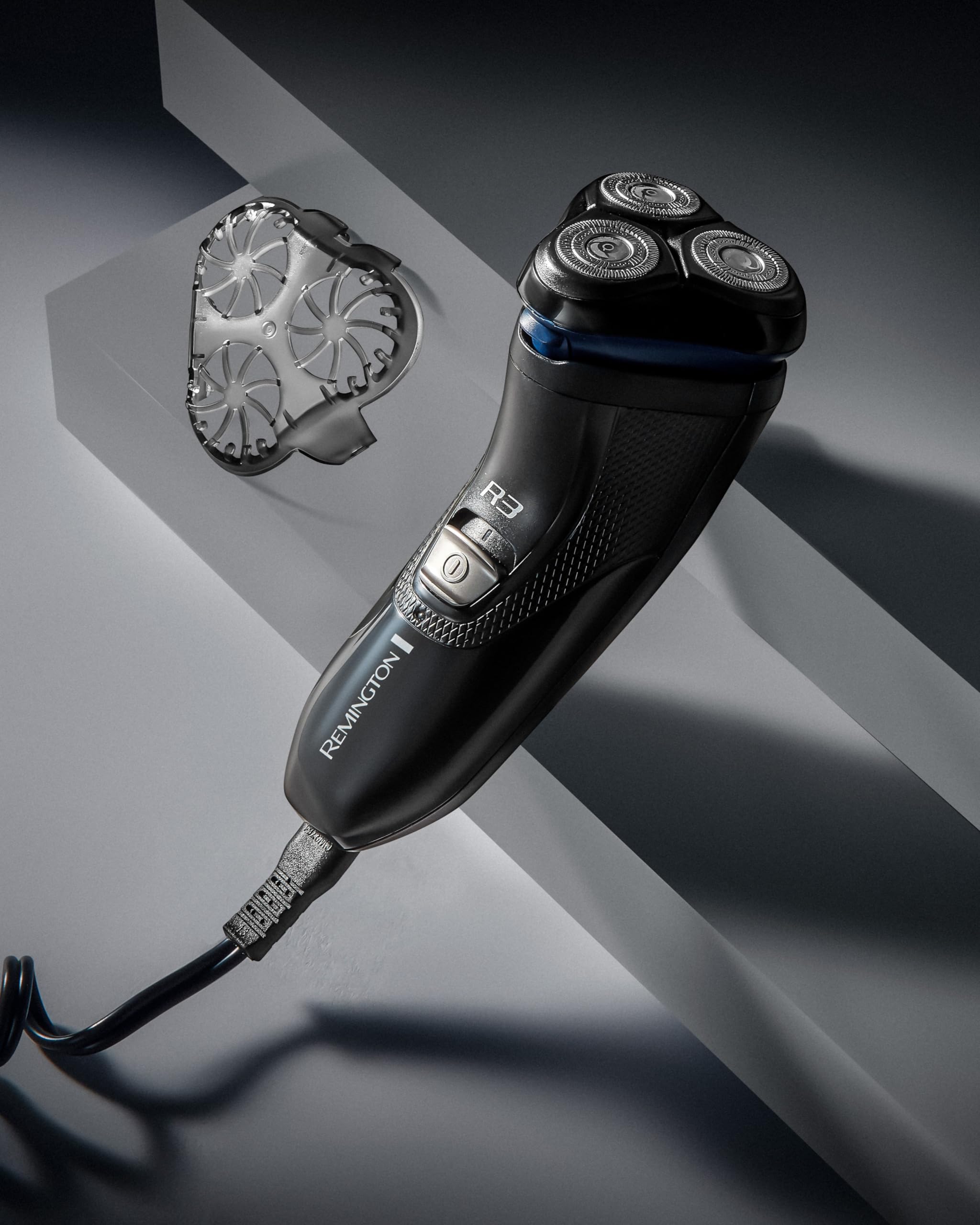 remington-r3002-style-series-rasoio-elettrico-a-testine-rotanti-con-rifinitore-p image 7