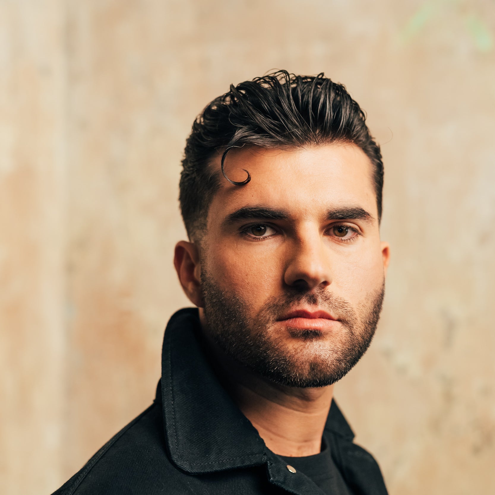 bullfrog-high-definition-glossy-pomade-pomata-per-capelli-a-tenuta-forte-ed-effe image 2