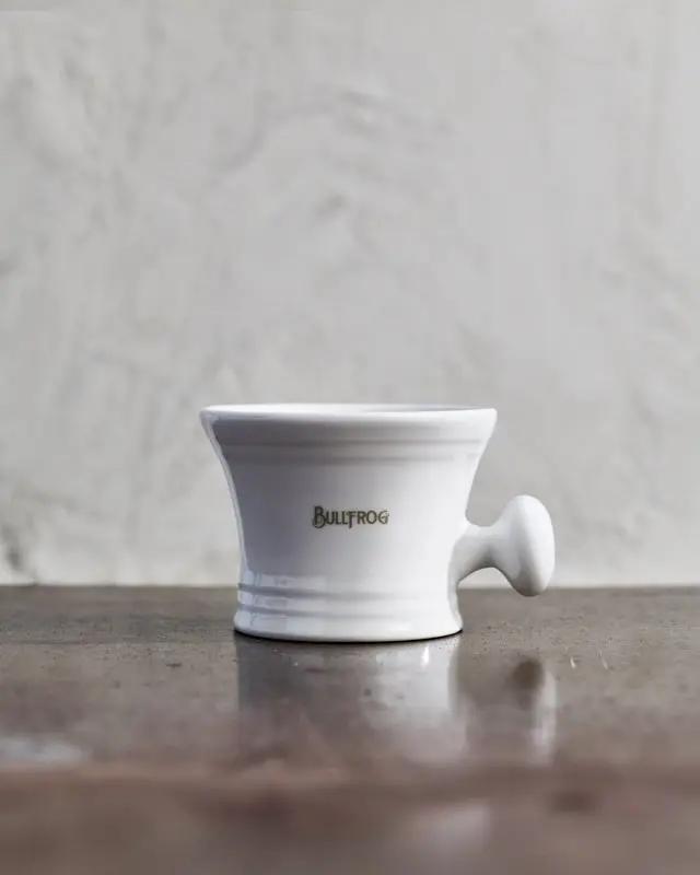 bullfrog-shaving-bowl-ciotola-per-barba-in-ceramica-nera-10-cm image 1