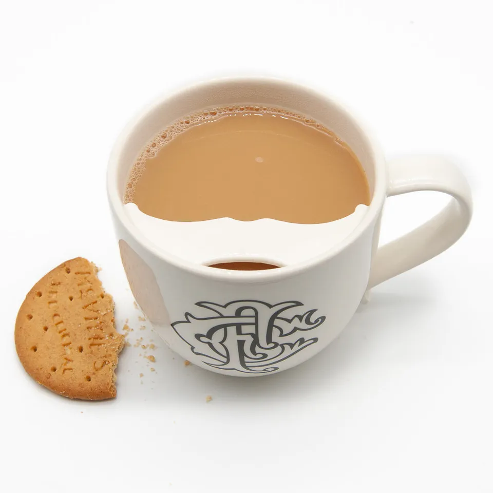captain-fawcett-moustache-guard-cup-large-tazza-per-baffi-con-protezione-destror image 1