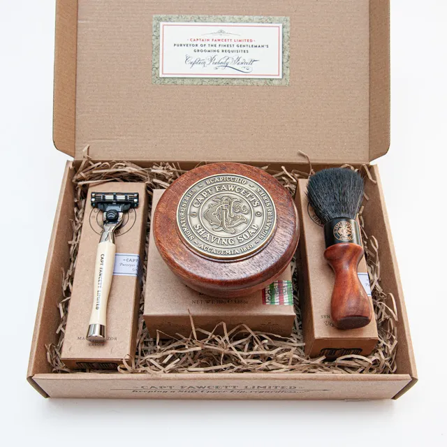 captain-fawcett-scapicchio-shaving-gift-set-con-sapone-pennello-e-rasoio image 1