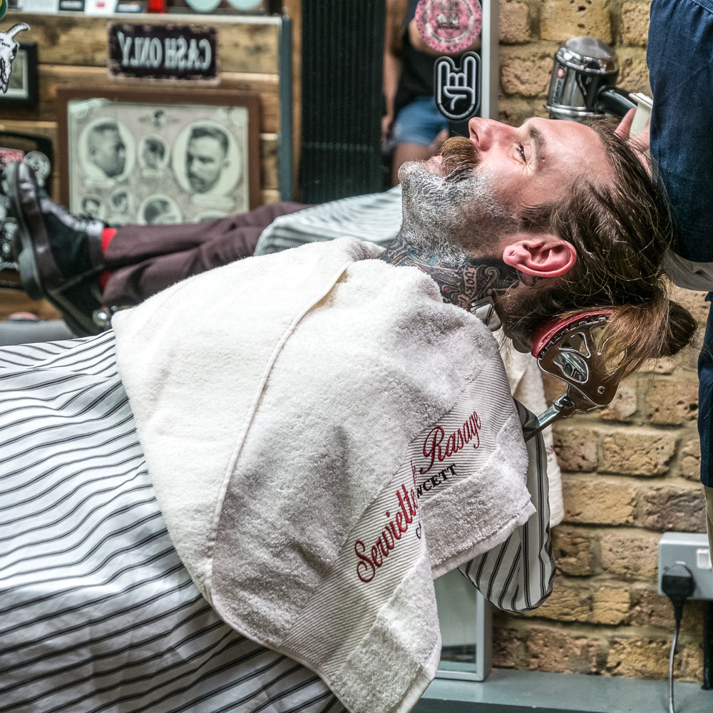 captain-fawcett-luxurious-shave-towel-serviette-de-rasage image 3