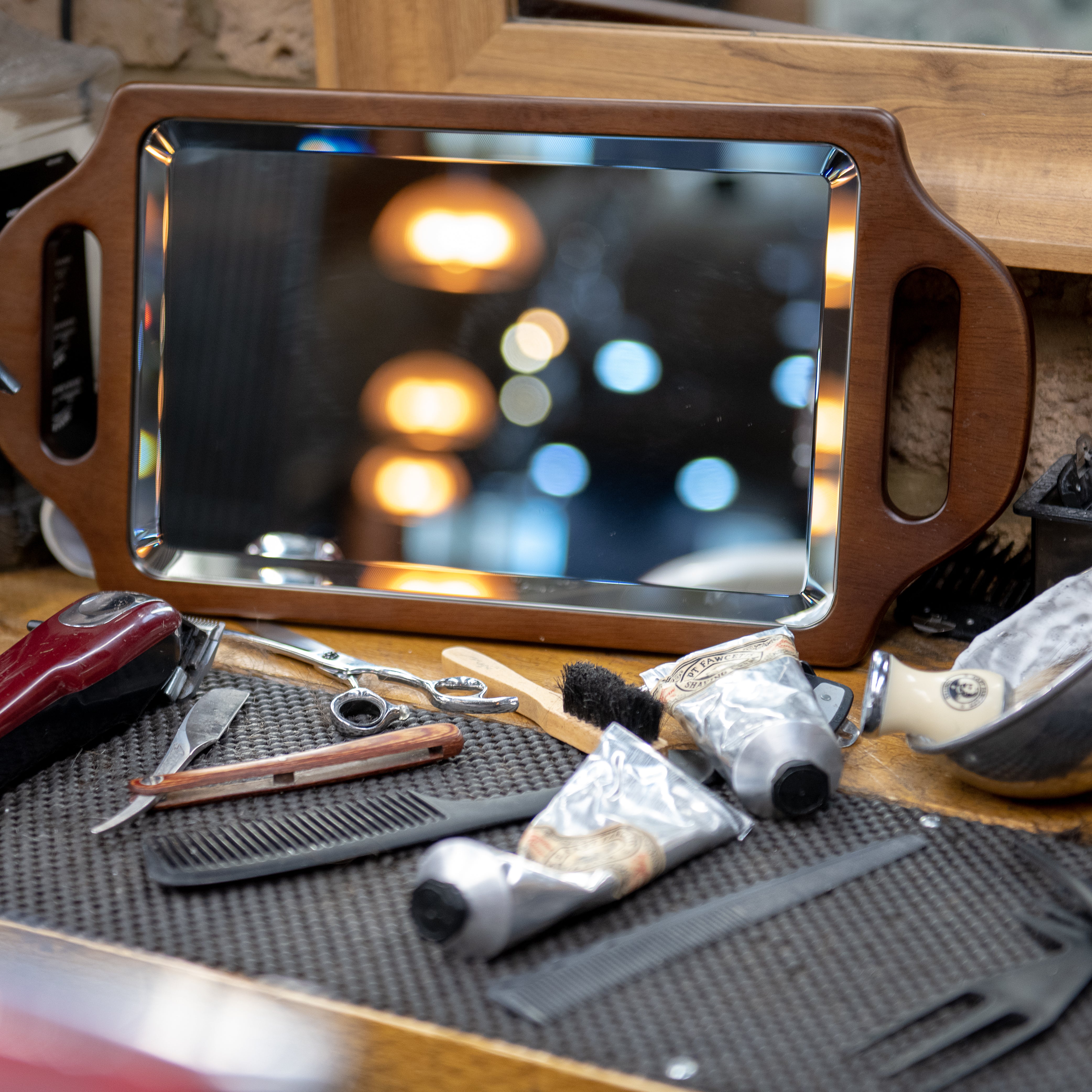 captain-fawcett-double-handed-wooden-mirror-specchio-da-barbiere-legno-massello- image 2