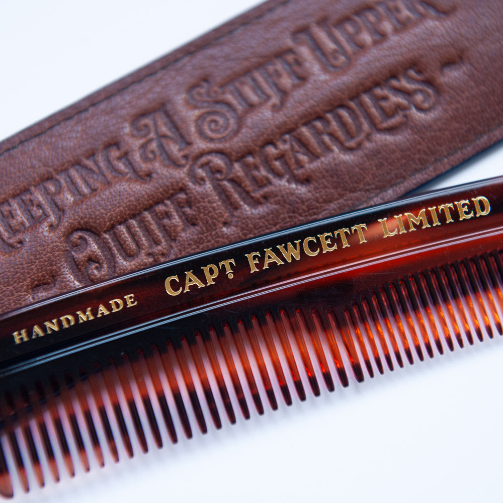 captain-fawcett-hair-comb-with-leather-case-pettine-a-denti-fini-con-custodia-in image 3